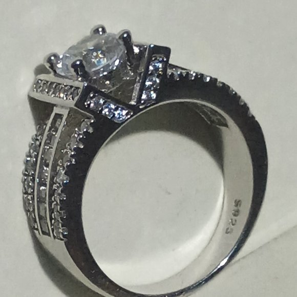 Ring - Picture 4 of 4